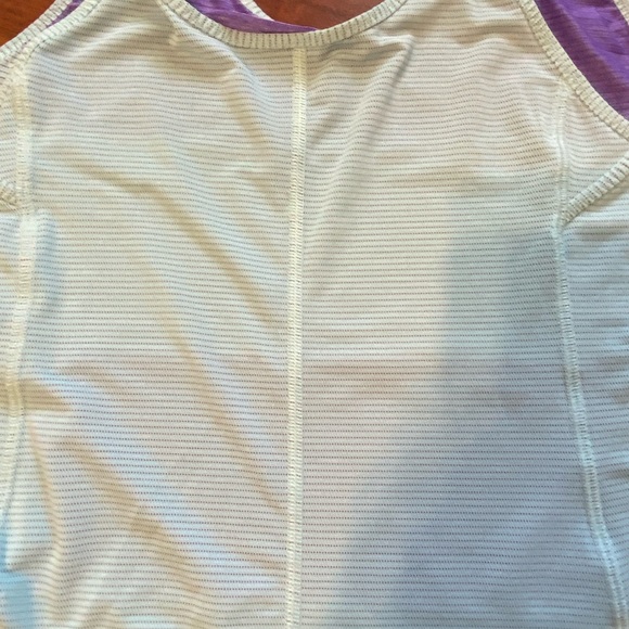 Lululemon active tank Sz 2 - Picture 10 of 11
